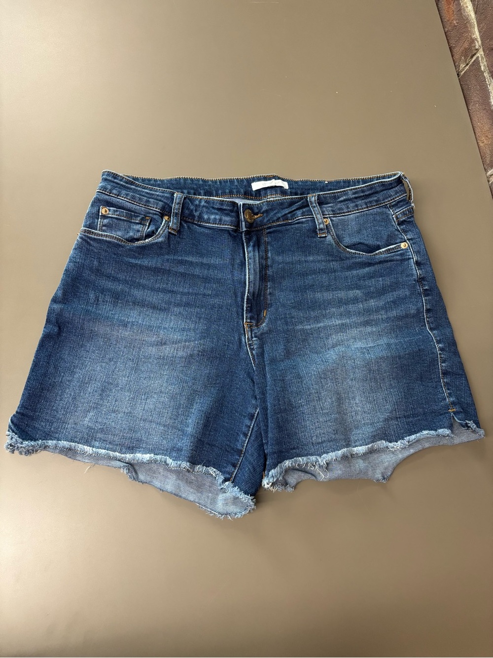 STS Blue Aubrey Super High Rise Cut Off Distressed Short - Picture 2 of 5